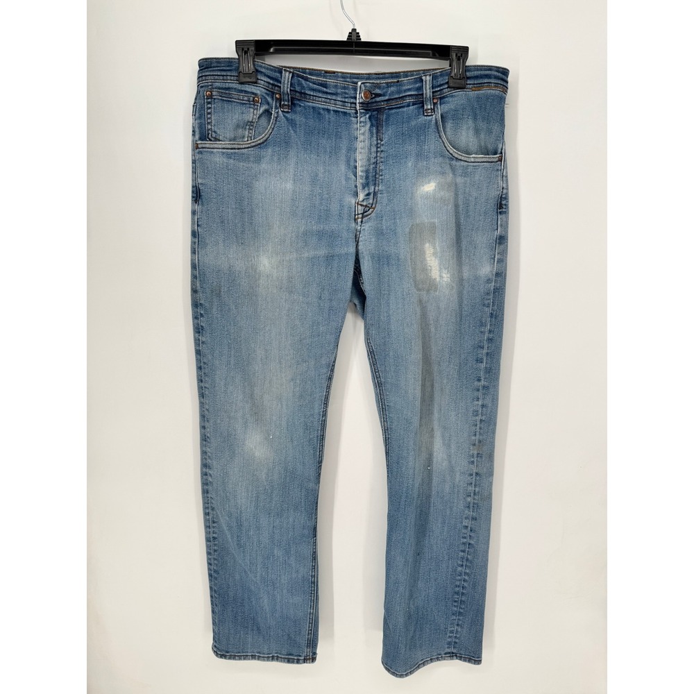Marmot Jeans Mens 38x32 Light Blue Fair Distressed Straight Leg SCC-138 Grunge